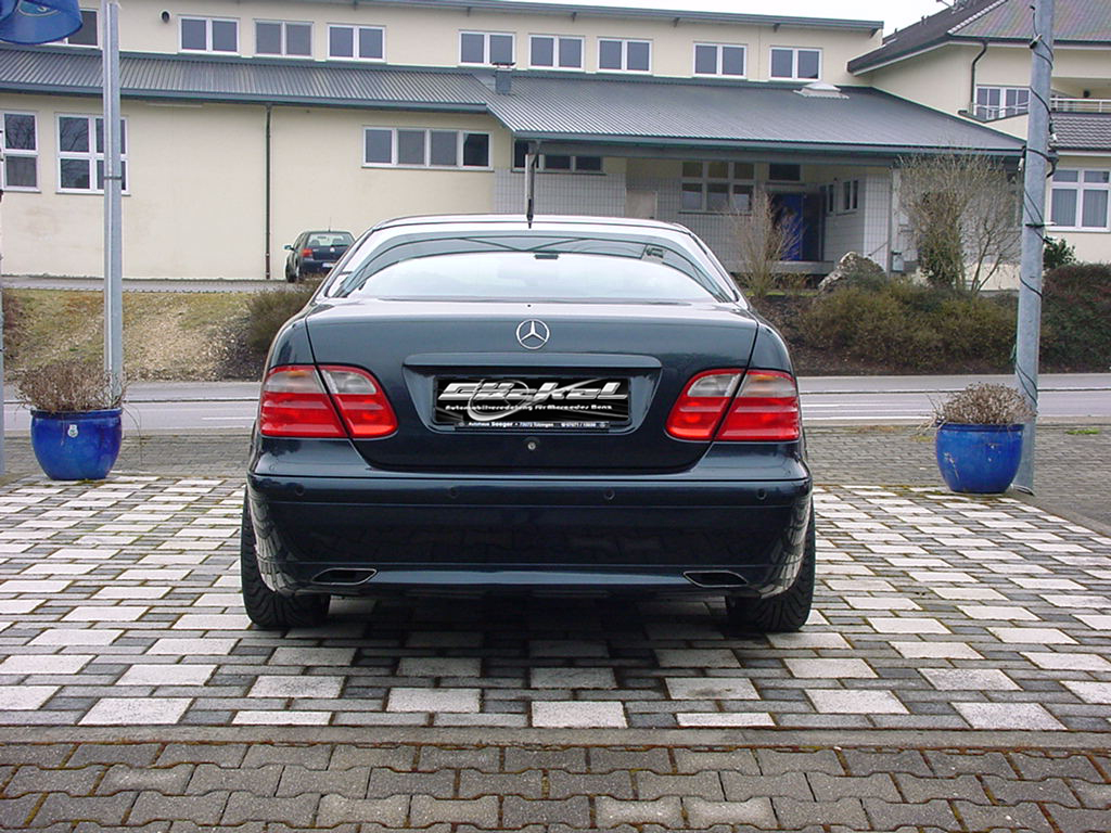 Heck Verkleidung Sch&uuml;rtze clk w208 dezent