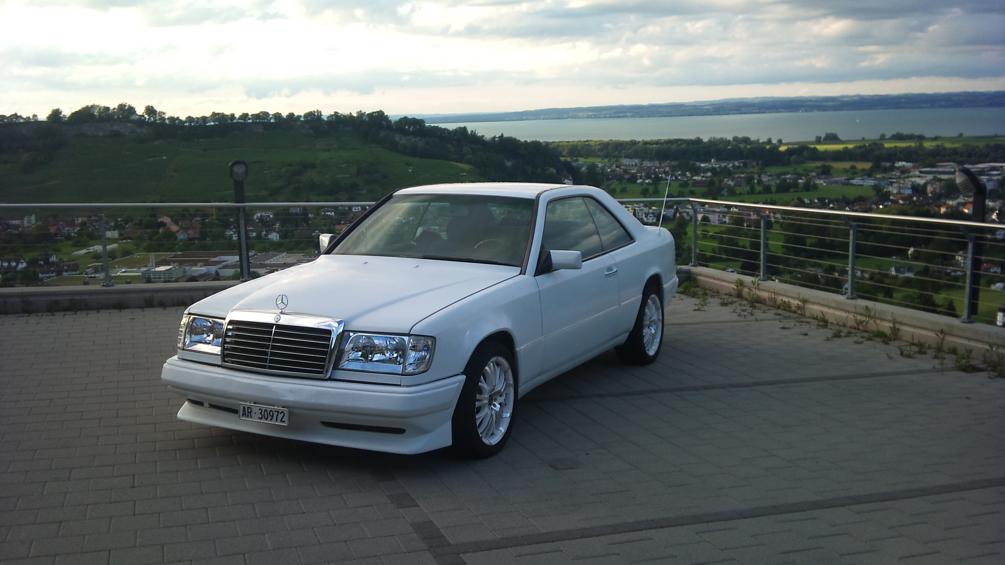 legance Styling E-Klasse W124 500E Stoßstange Schweller Bausatz Bodykit goeckel