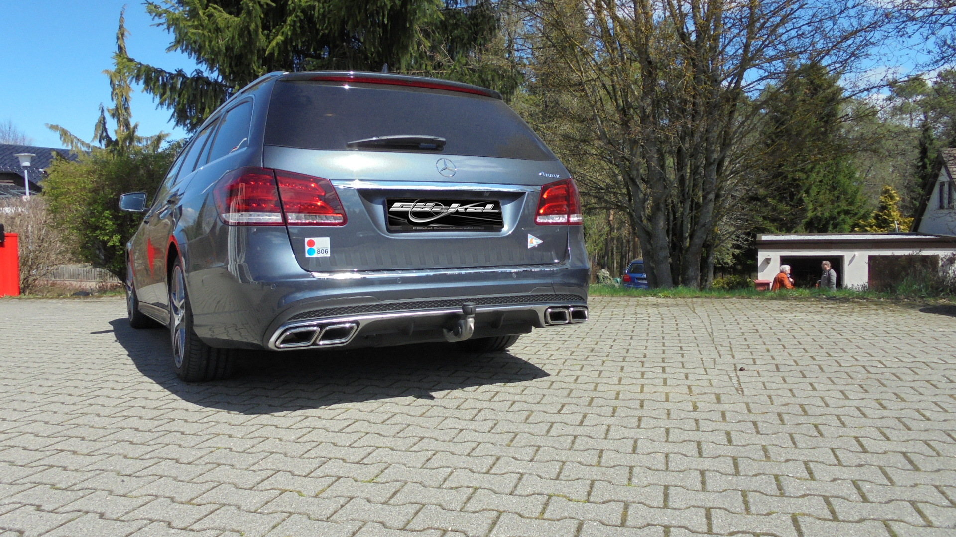 AMG 63 mit AHK Anh&auml;ngerkupplung Facelift Styling E-Klasse W212 goeckel automobilveredelung