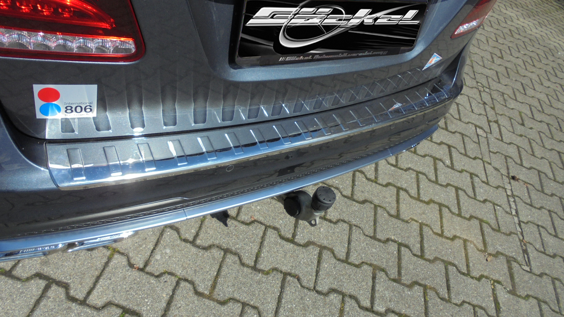 AMG 63 mit AHK Anh&auml;ngerkupplung Facelift Styling E-Klasse W212 goeckel automobilveredelung