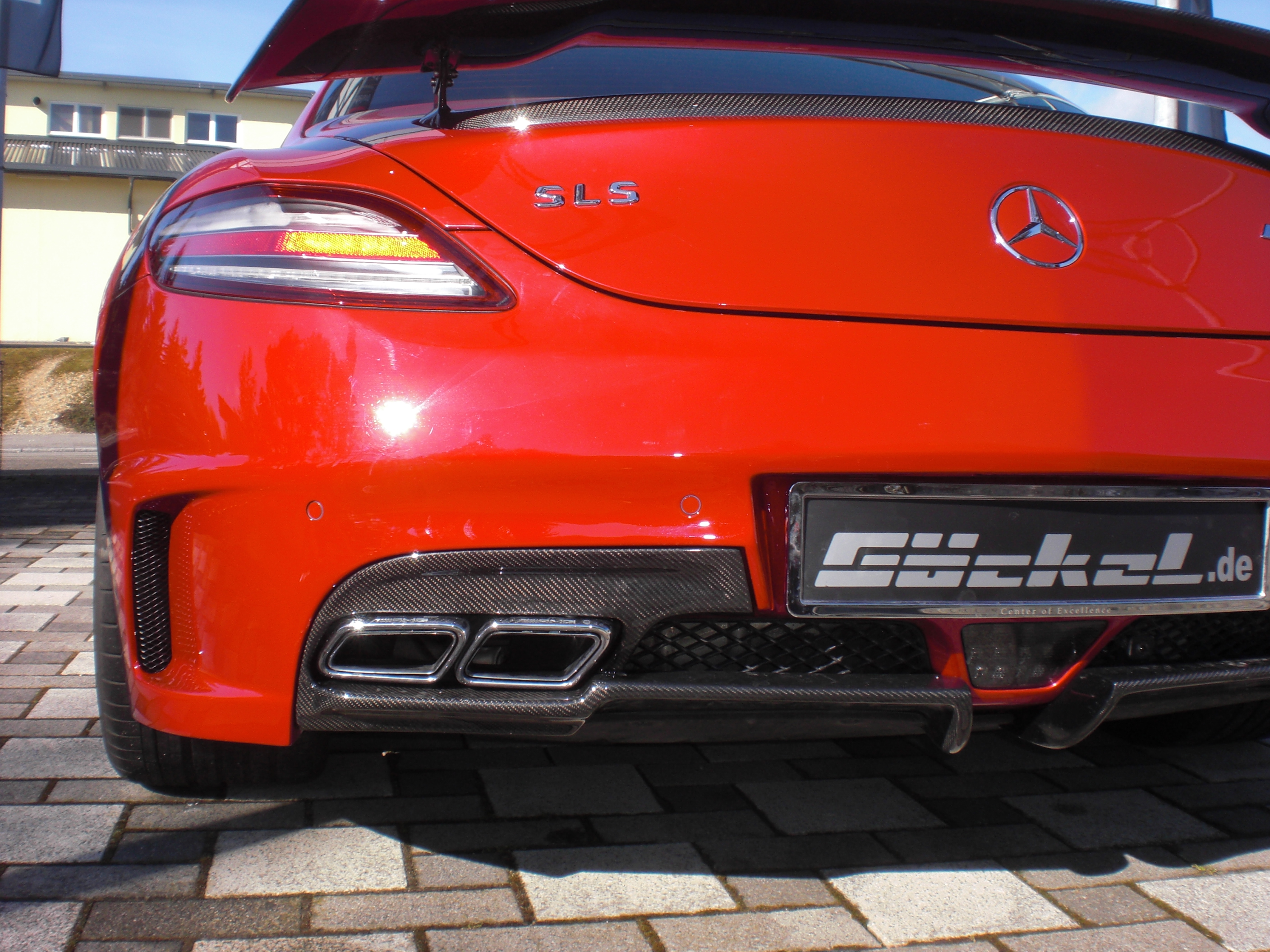 SLS C197 Coupe, Roadster, Black Series Look auf der Basis des Serien SLS. Keine Karosseriebearbeitung notwendig. Jederzeit r&uuml;ckr&uuml;stbar. G&ouml;ckel Performance 