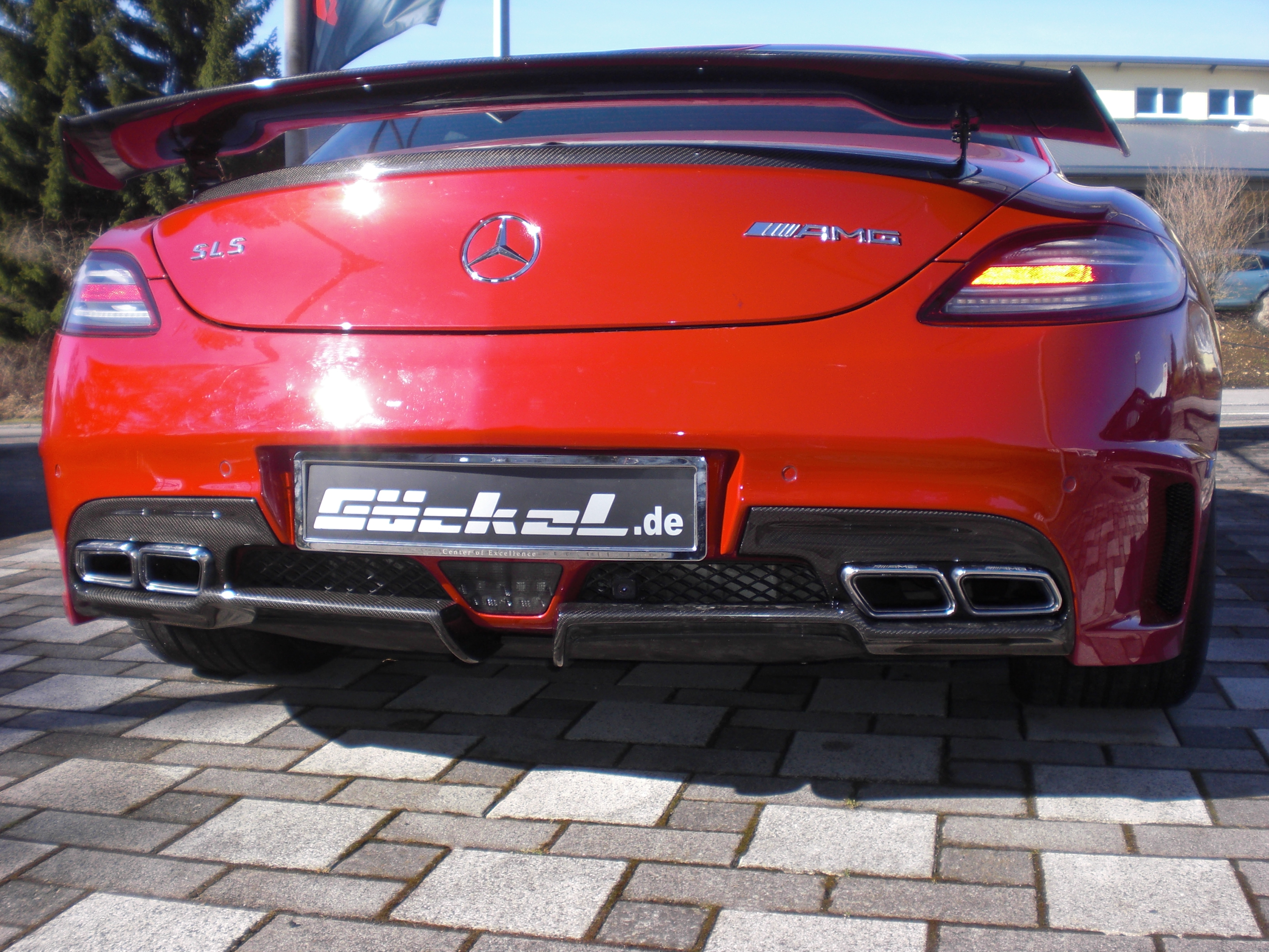 SLS C197 Coupe, Roadster, Black Series Look auf der Basis des Serien SLS. Keine Karosseriebearbeitung notwendig. Jederzeit r&uuml;ckr&uuml;stbar. G&ouml;ckel Performance 