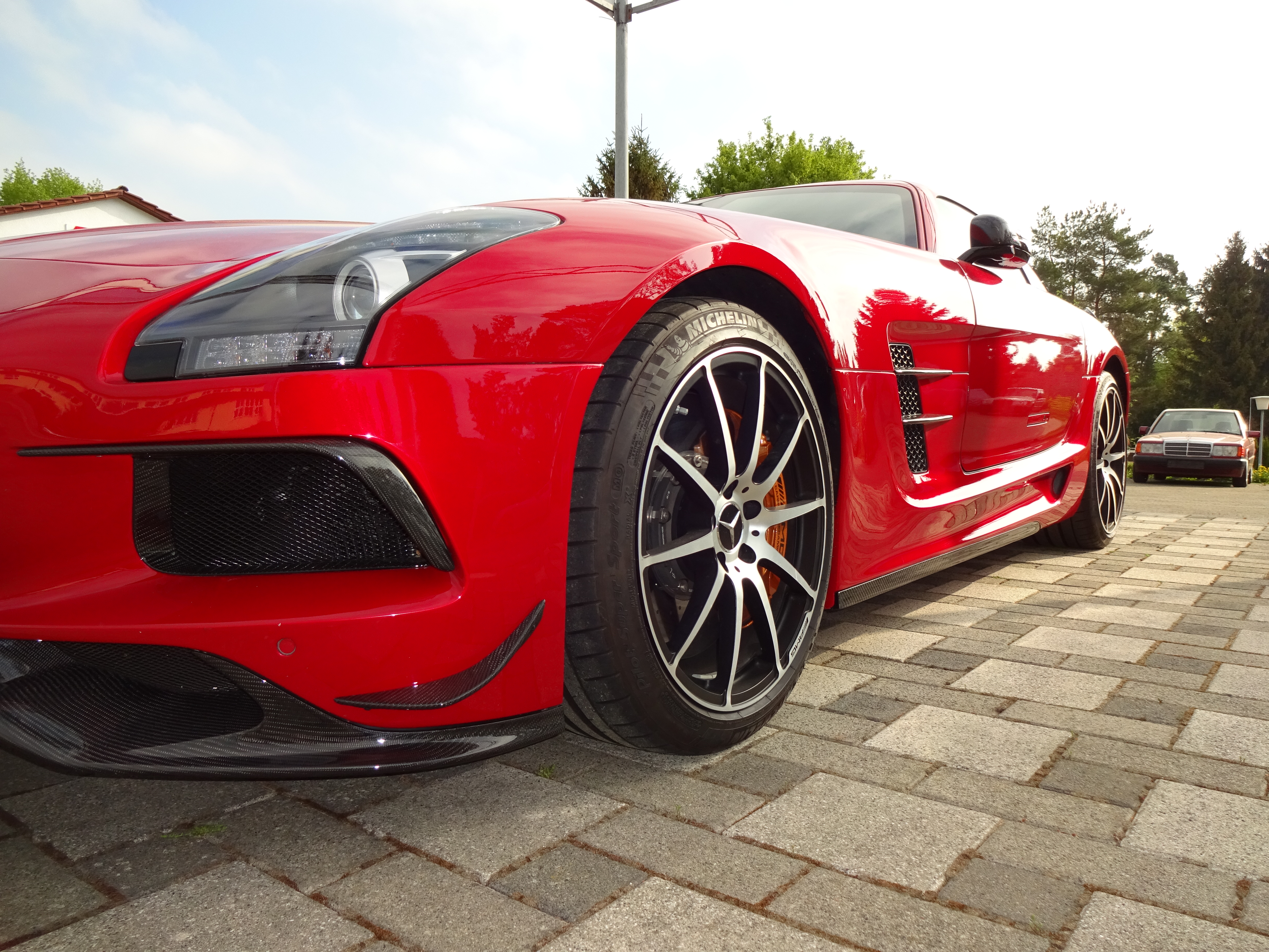 SLS C197 Coupe, Roadster, Black Series Look auf der Basis des Serien SLS. Keine Karosseriebearbeitung notwendig. Jederzeit r&uuml;ckr&uuml;stbar. G&ouml;ckel Performance 