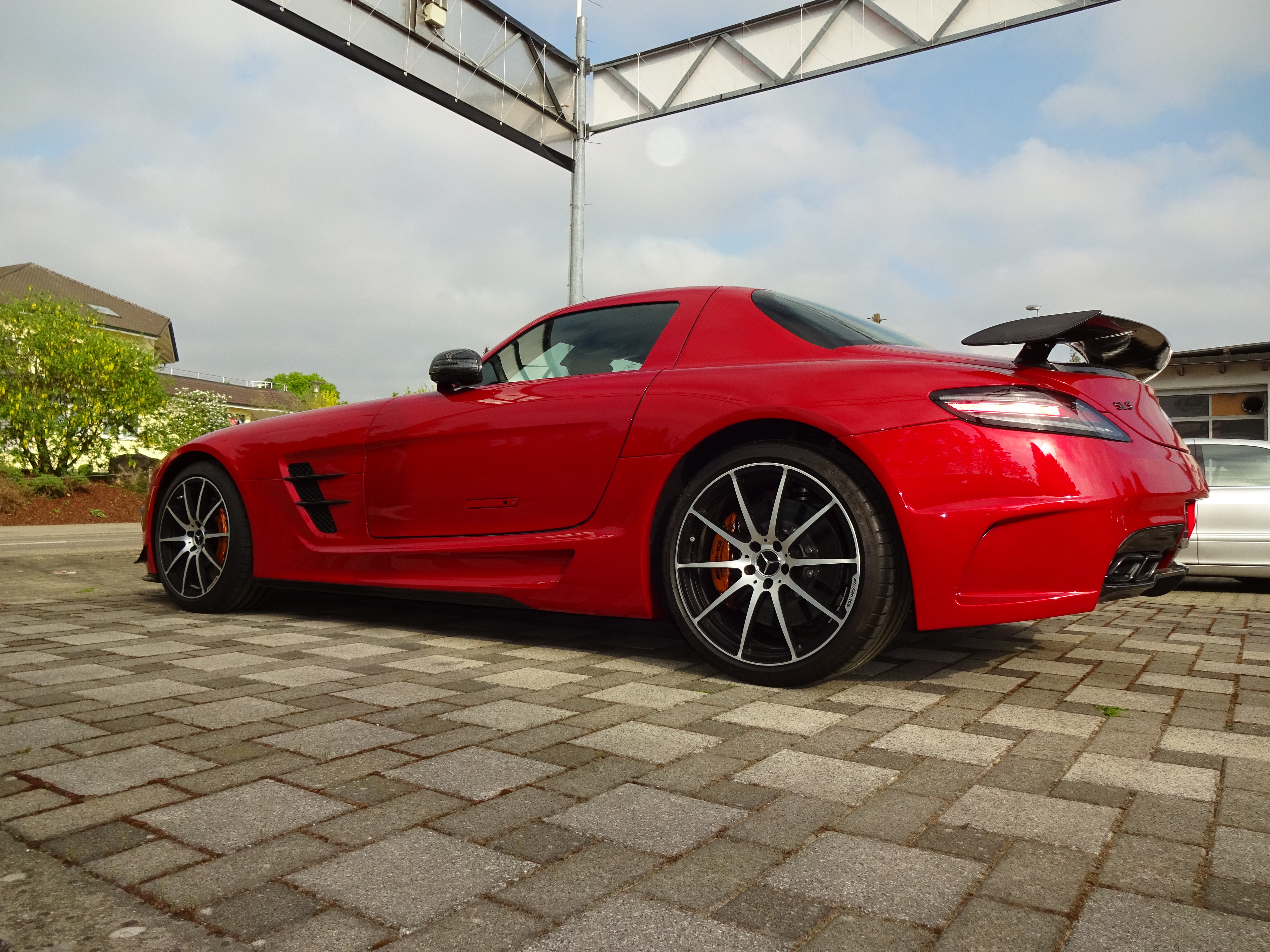 SLS C197 Coupe, Roadster, Black Series Look auf der Basis des Serien SLS. Keine Karosseriebearbeitung notwendig. Jederzeit r&uuml;ckr&uuml;stbar. G&ouml;ckel Performance 